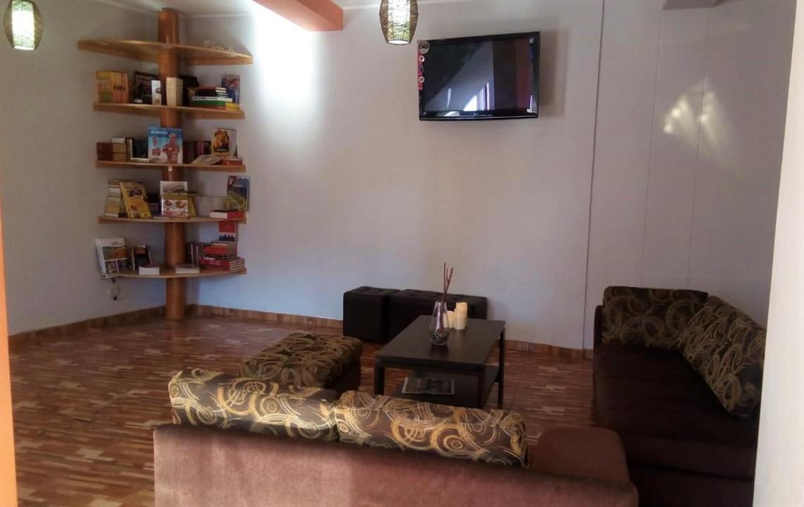 Hostal Rodinn Gobernadora Εξωτερικό φωτογραφία